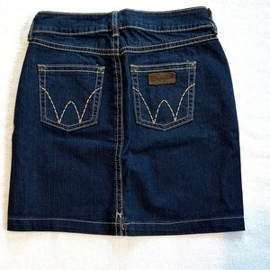 WRANGLER DENIM DARK-WASH MINISKIRT. WESTERN RODEO BOHO FESTIVAL #09MWKDK. Sz11
